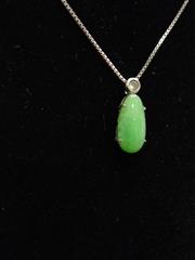 Synthetic Jade Stone Necklace 925 Silver 3.14g